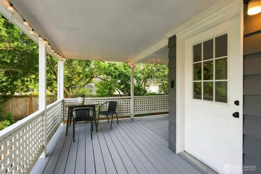 8121 11th Avenue Sw, Seattle, WA 98106 - #3