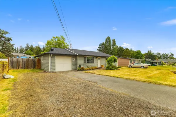 822 Walker Avenue, Oak Harbor, WA 98277