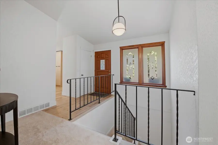 20215 41st Place Ne, Lake Forest Park, WA 98155 - #3