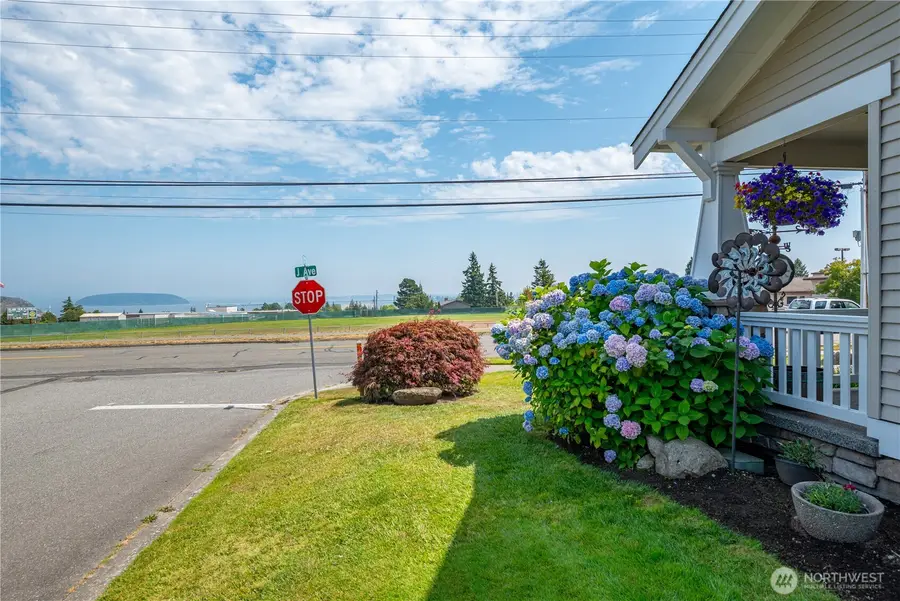 2402 J Avenue, Anacortes, WA 98221 - #3