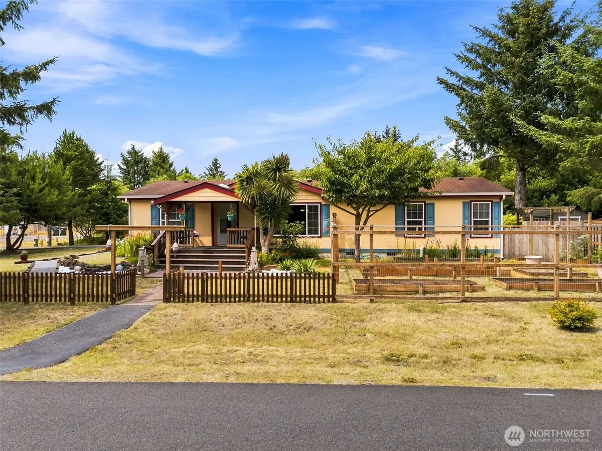 700 Island Circle Se, Ocean Shores, WA 98569 - #1