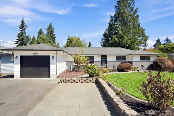 6821 190th Street Sw, Lynnwood, WA 98036