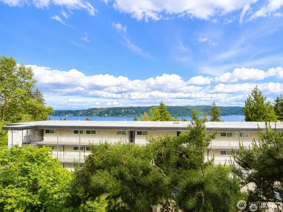 15020 Bothell Way Ne #204, Lake Forest Park, WA 98155 - #2