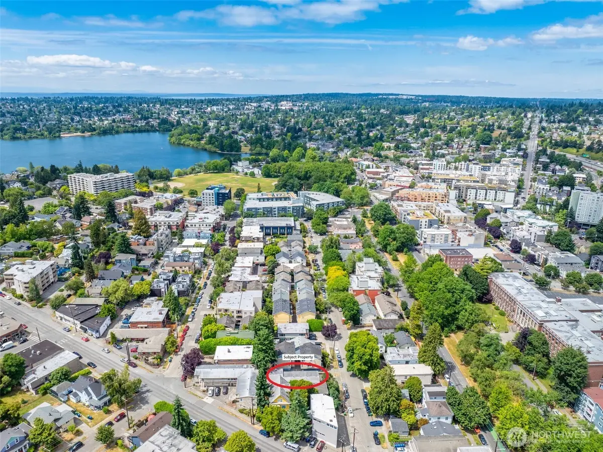 6515 5th Avenue Ne, Seattle, WA 98103 - #1