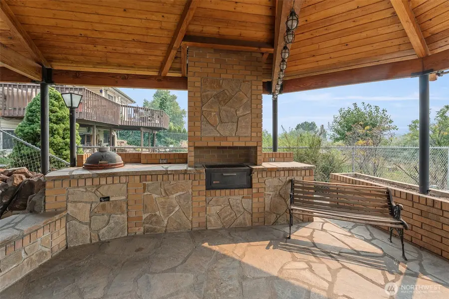 1210 N Ashland Avenue, East Wenatchee, WA 98802 - #3