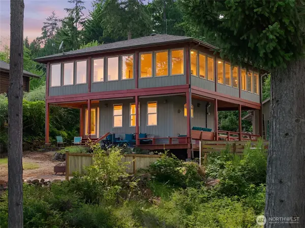430 E Madrona Pkwy, Grapeview, WA 98546