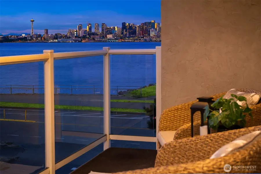 1101 Harbor Avenue Sw #2C, Seattle, WA 98116 - #2