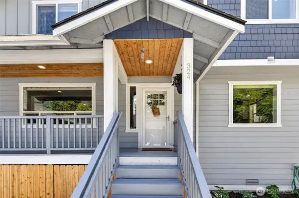 324 E 2nd Street #B, North Bend, WA 98045