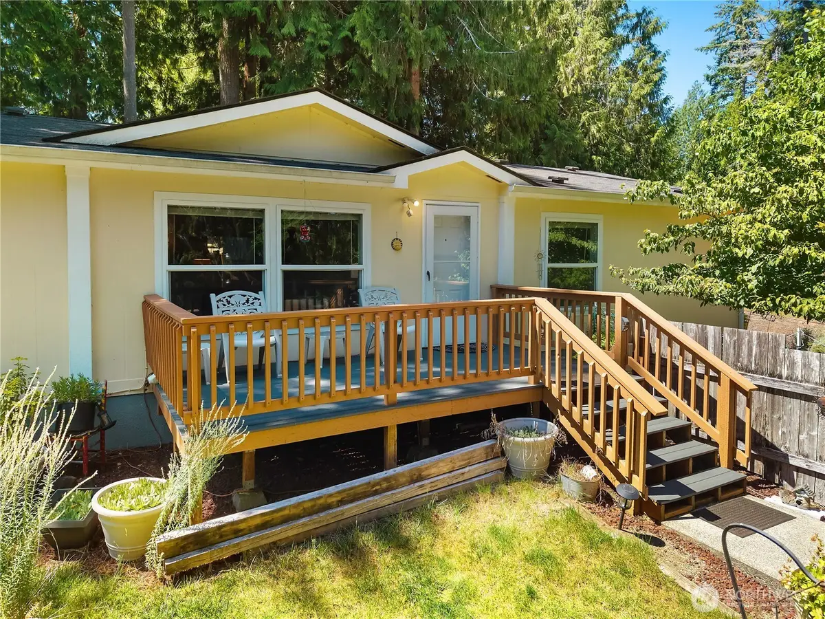 451 E Lakeshore Dr W, Shelton, WA 98584 - #1