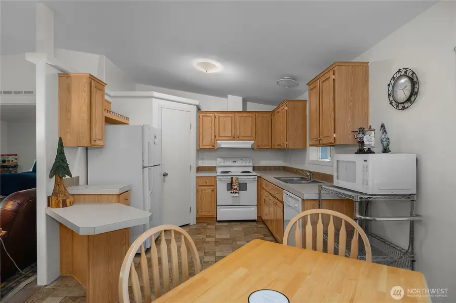 451 E Lakeshore Dr W, Shelton, WA 98584 - #3