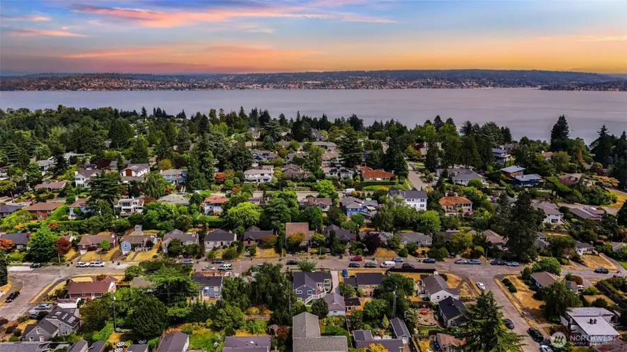 5717 59th Avenue Ne, Seattle, WA 98105 - #2