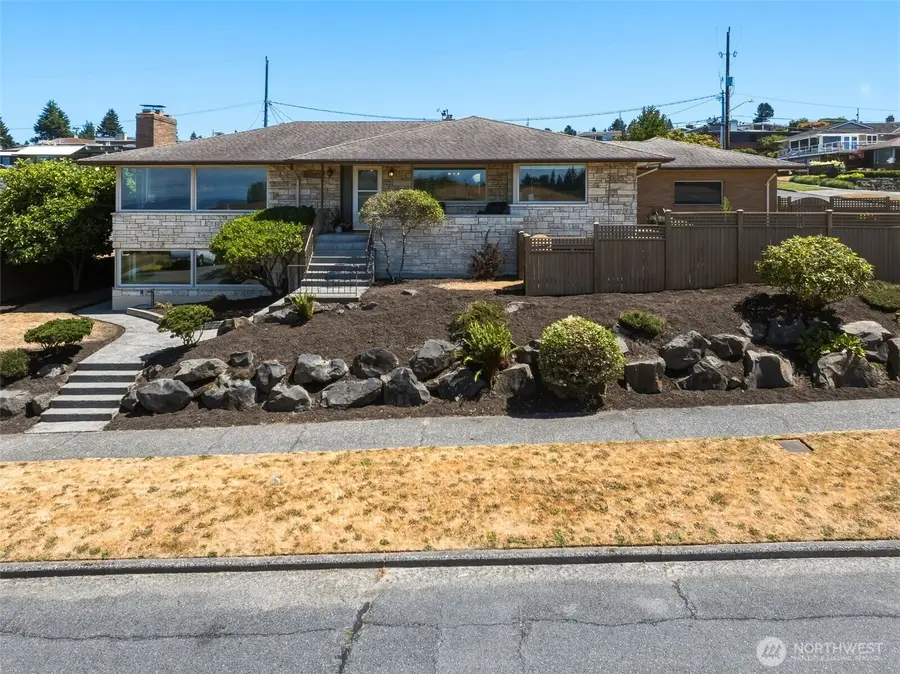 9304 23rd Avenue Nw, Seattle, WA 98117 - #2