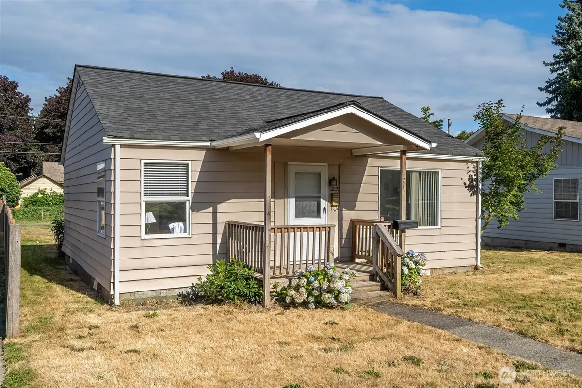 1217 7th Avenue, Longview, WA 98632 - #1