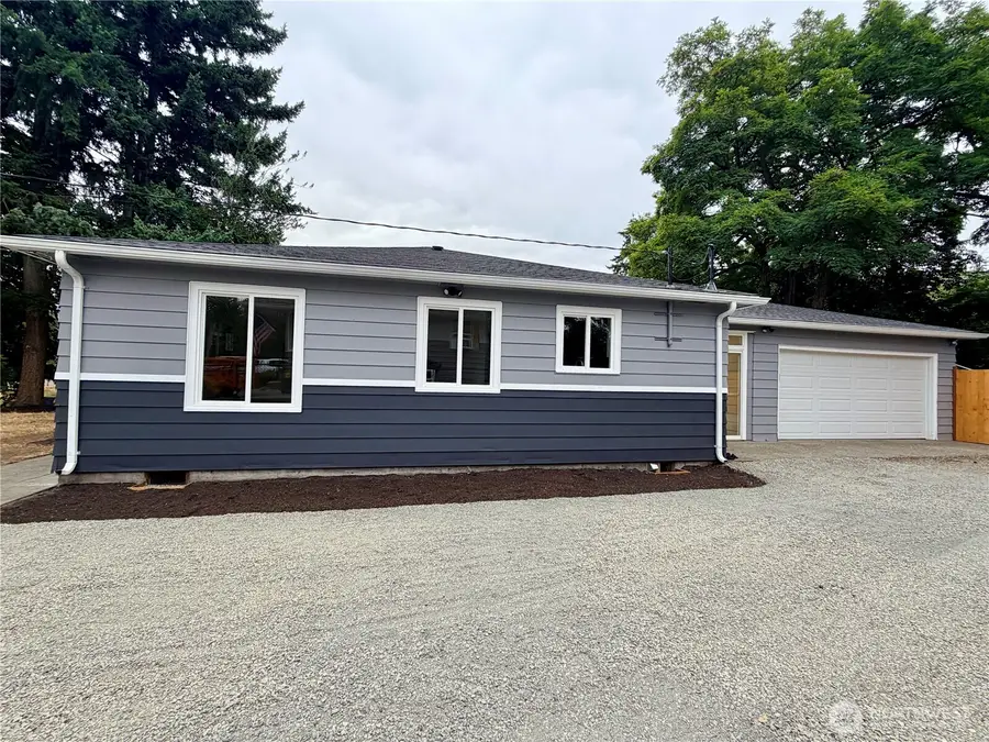 2405 NE 10th Street, Renton, WA 98056 - #3
