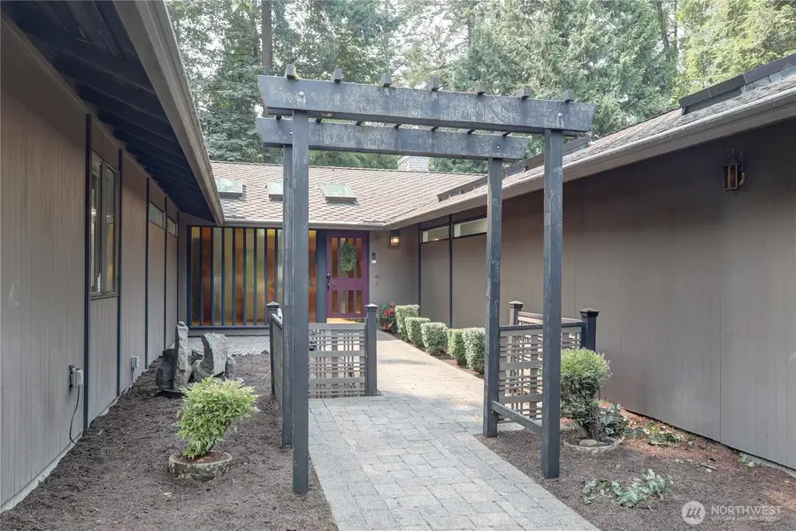 901 129th Place Ne, Bellevue, WA 98005 - #3