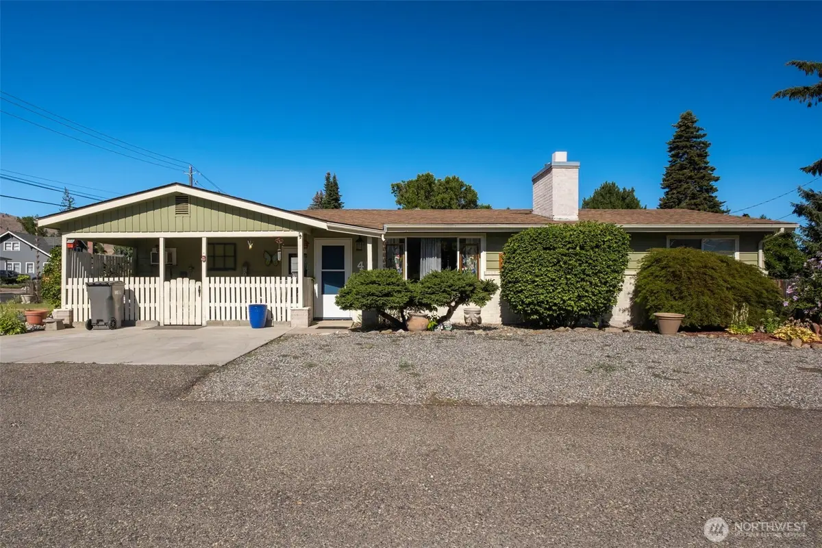 4 N Wilson Street, Wenatchee, WA 98801 - #1