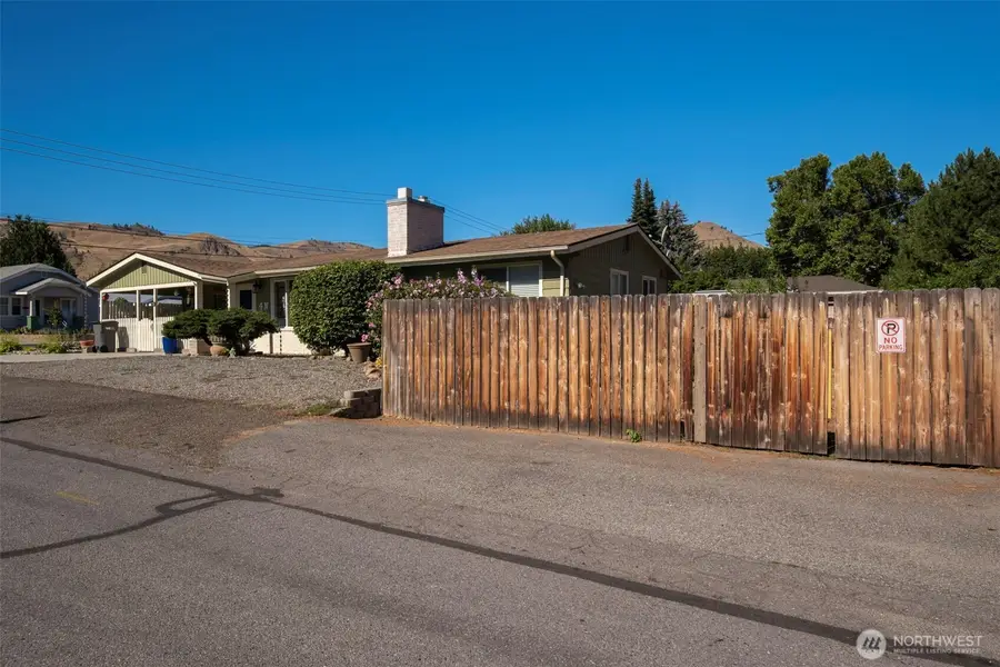 4 N Wilson Street, Wenatchee, WA 98801 - #3