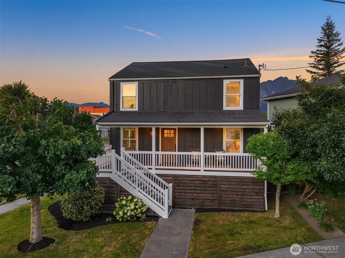8734 Falls Avenue Se, Snoqualmie, WA 98065 - #1