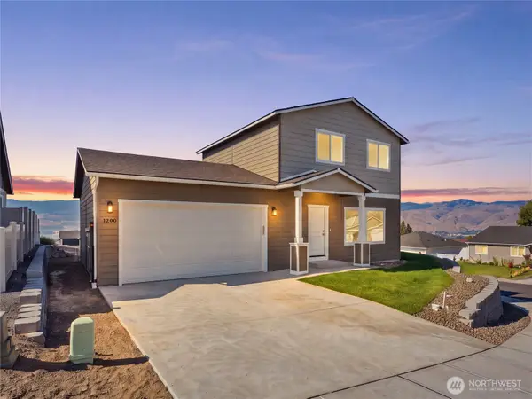 1948 N Mineral Place, East Wenatchee, WA 98802