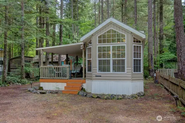 137 Riverside Drive, Deming, WA 98244