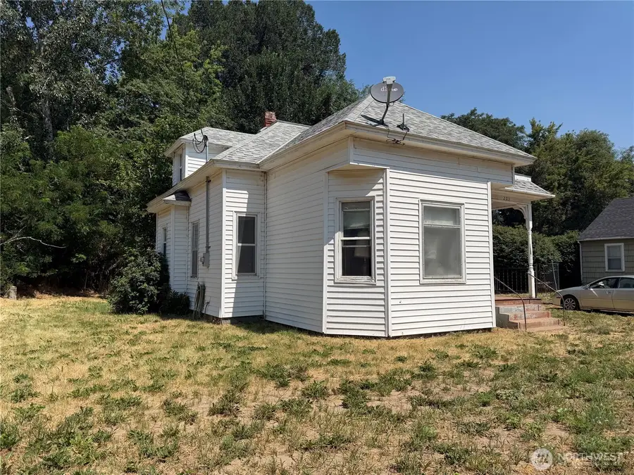 203 E Patit Street, Dayton, WA 99328 - #2