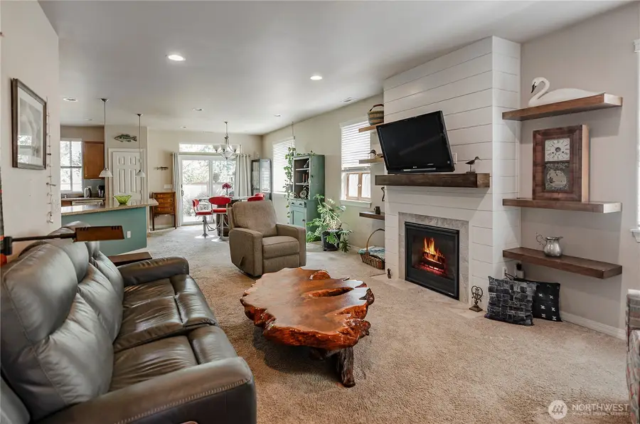 8210 Vashon Drive Ne, Lacey, WA 98516 - #3