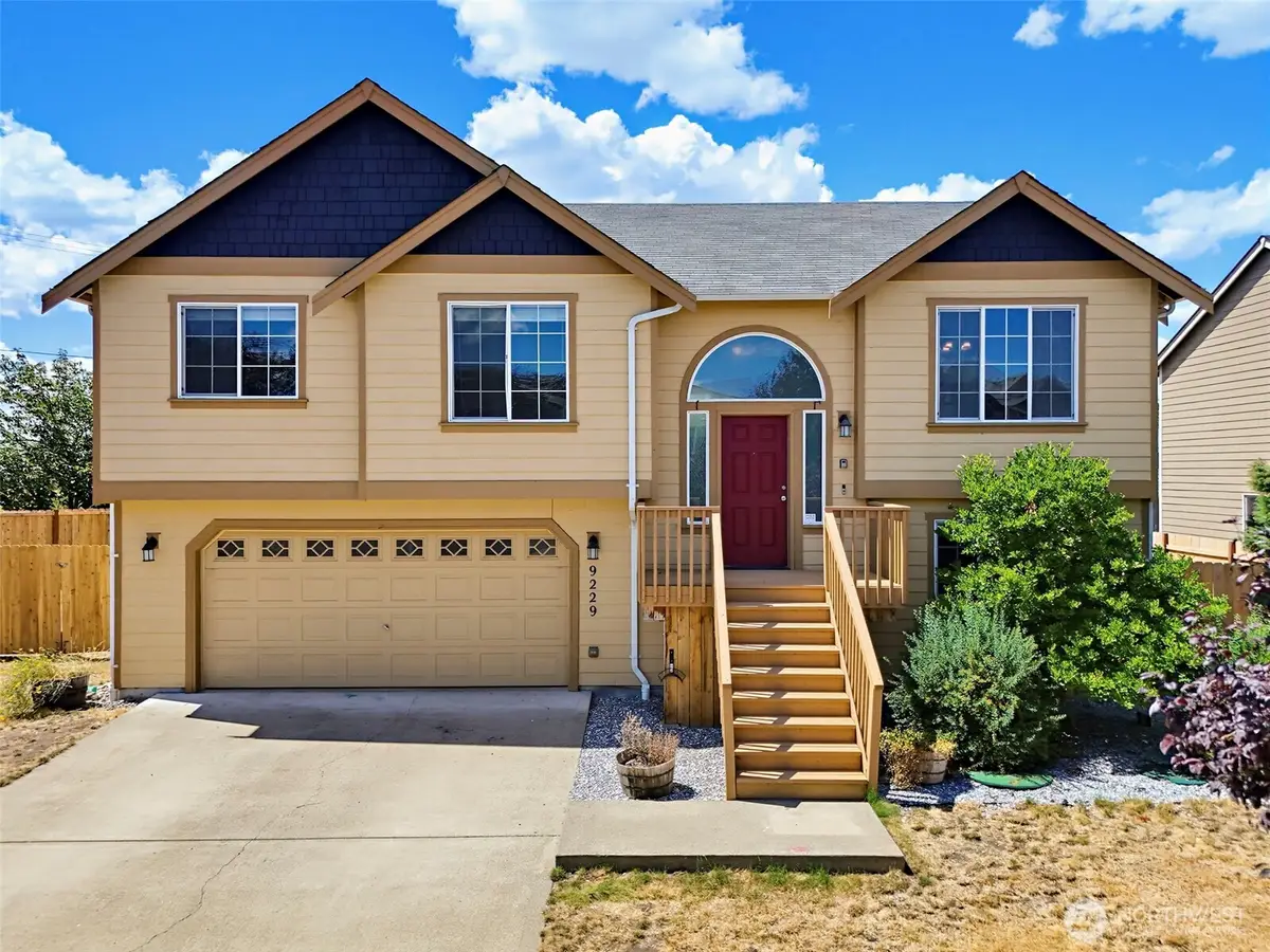 9229 Carys Street Se, Yelm, WA 98597 - #1