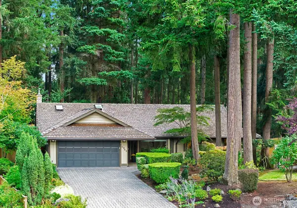 2043 215th Place Sw, Brier, WA 98036