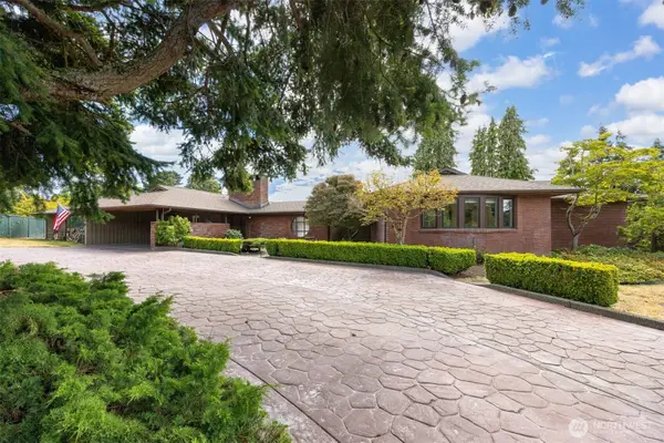 204 Hawthorn Road, Bellingham, WA 98225
