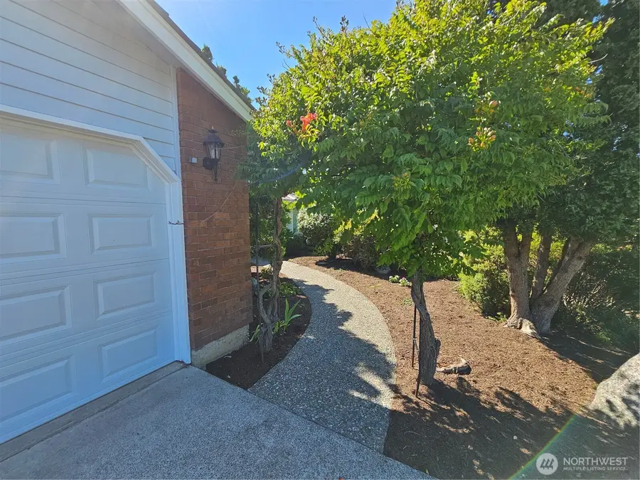 1445 Arnold Road, Oak Harbor, WA 98277 - #2