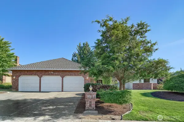 527 SW 331st Street, Federal Way, WA 98023