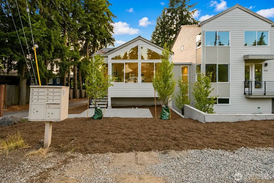 12749 37th Avenue Ne, Seattle, WA 98125 - #3