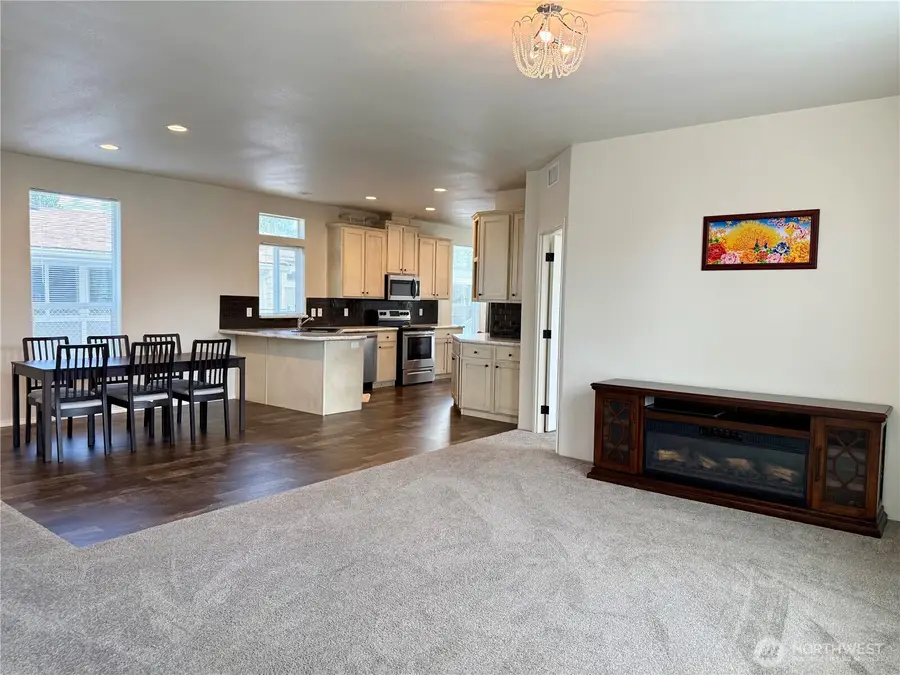 607 37th Street Se #99A, Auburn, WA 98002 - #3