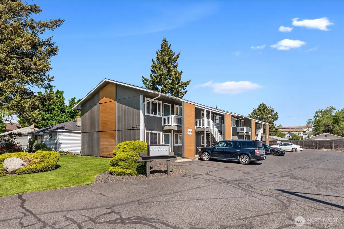 3123 E Carlisle Avenue, Spokane, WA 99207 - #1