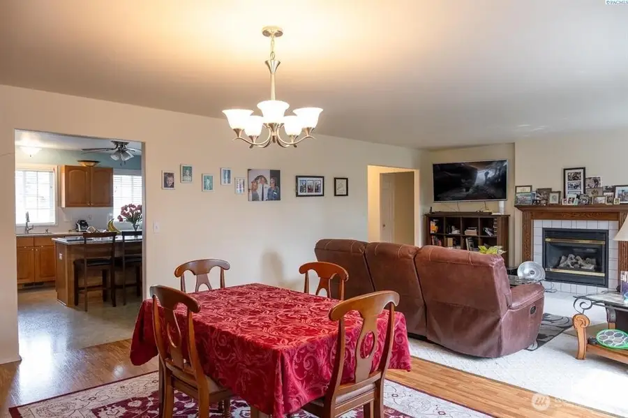 604 SE Mockingbird, College Place, WA 99324 - #3