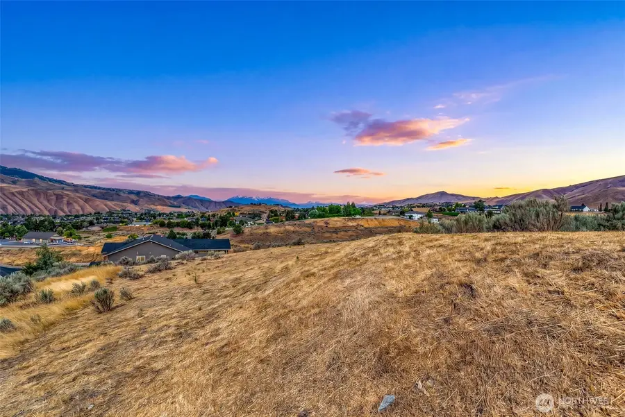 3775 Sky Crest Lane #11, Wenatchee, WA 98801 - #2
