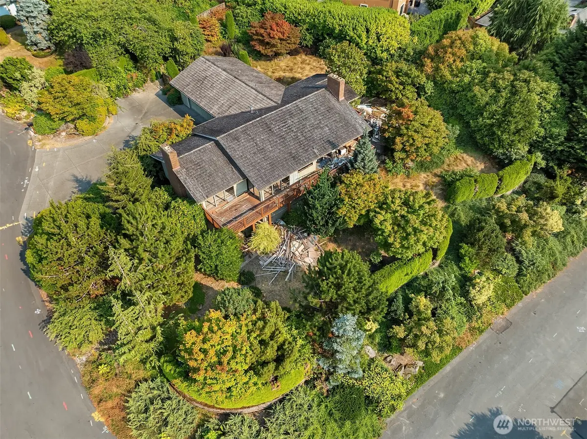 8811 NE 15th Place, Clyde Hill, WA 98004 - #1