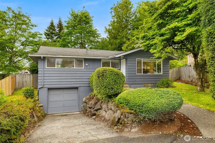 1315 102nd Avenue Ne, Bellevue, WA 98004 - #3
