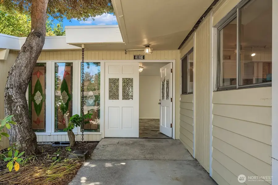3621 81st Avenue Se, Mercer Island, WA 98040 - #2