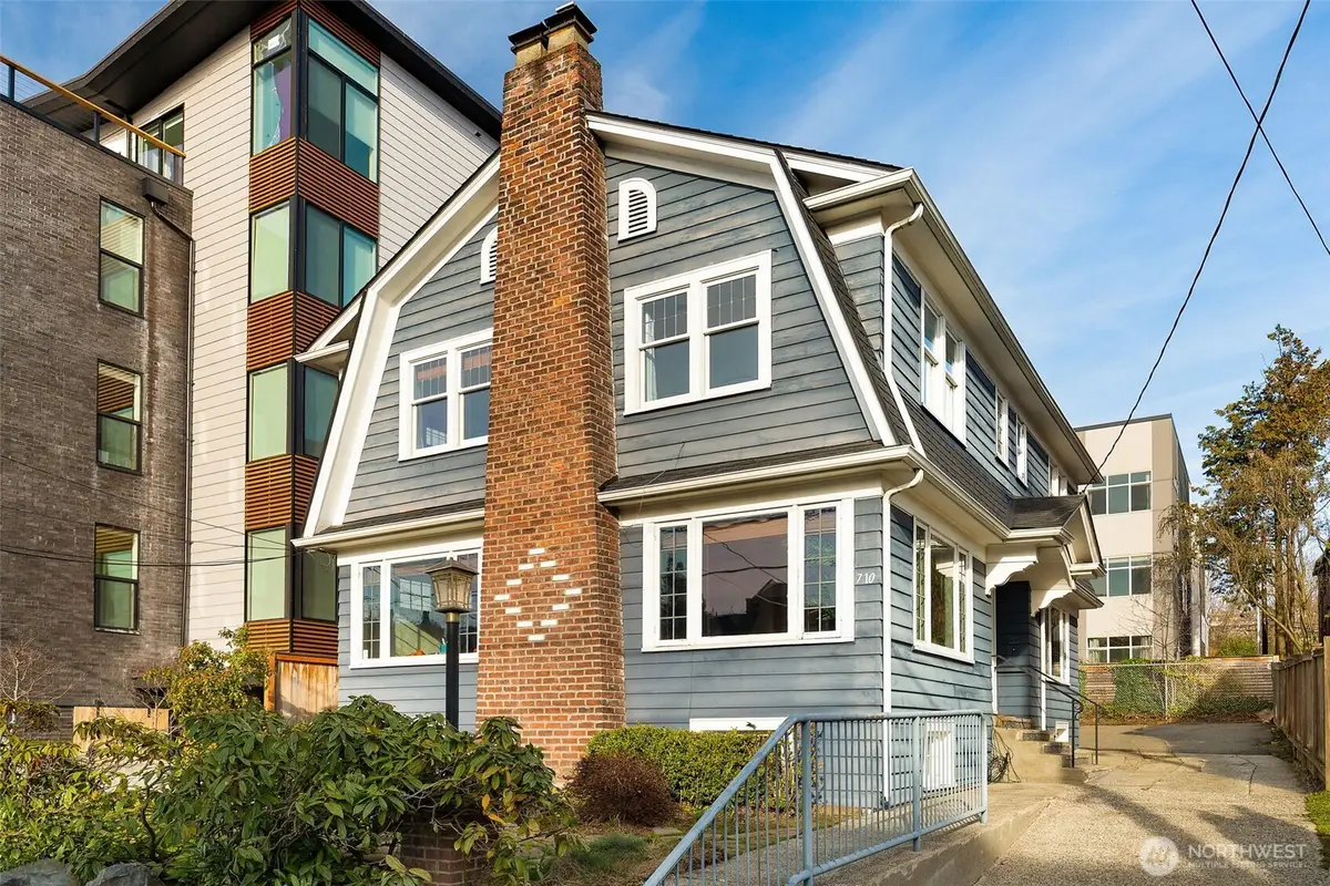 710 10 Avenue E, Seattle, WA 98102 - #1
