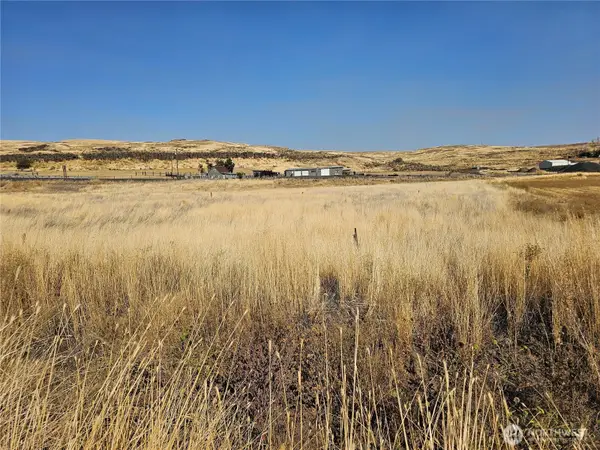 6 W North Avenue, Washtucna, WA 99371