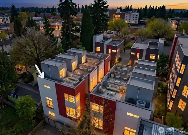 9032 14th Avenue Nw #D, Seattle, WA 98117