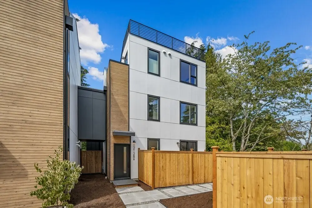 1212 NE 100th Street, Seattle, WA 98125 - #1