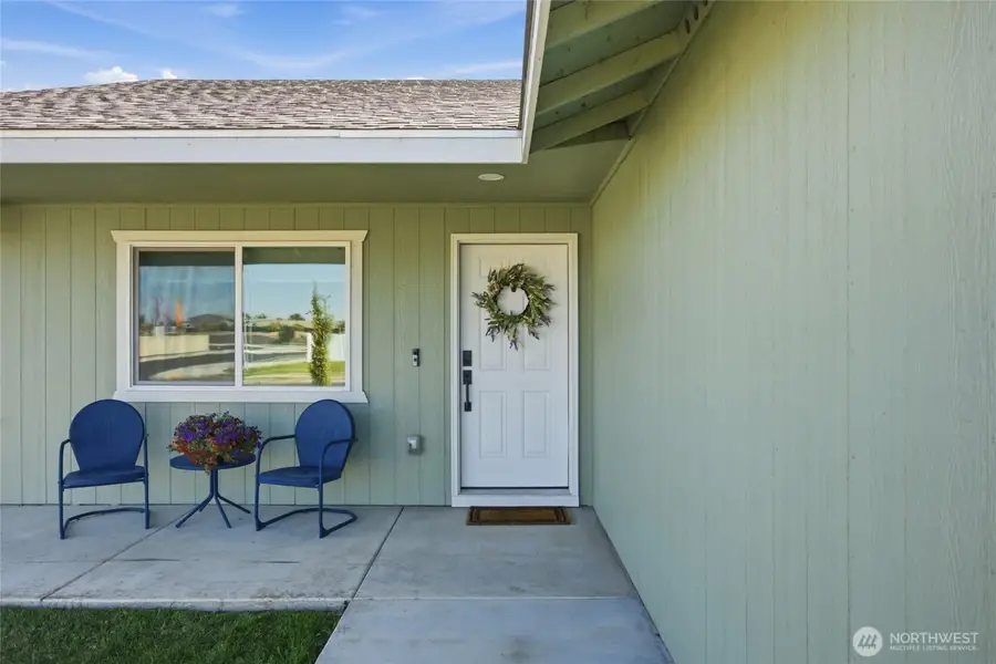 1305 W Polo Ridge Drive, Moses Lake, WA 98837 - #2
