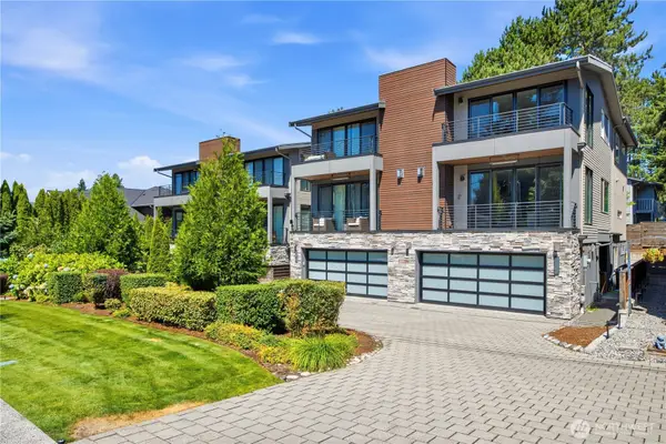 11514 NE 87th Street #B, Kirkland, WA 98033