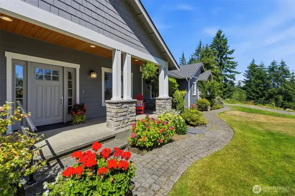 1076 12th Avenue, Fox Island, WA 98333