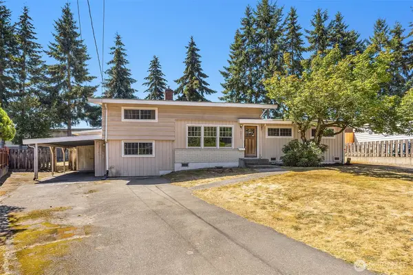 6024 Park Way, Lynnwood, WA 98036