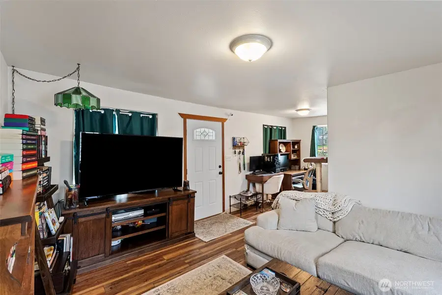 1529 N Montgomery Avenue, Bremerton, WA 98312 - #2