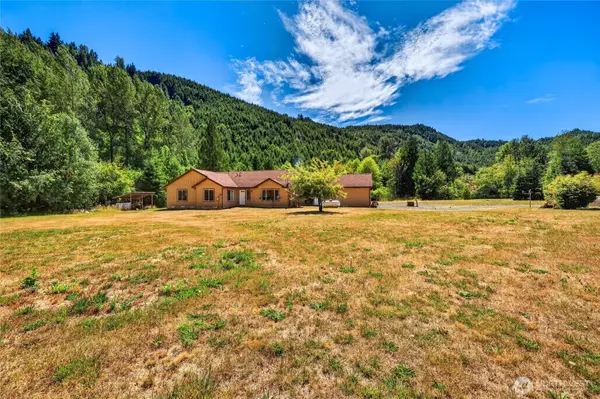 133 Lost Creek Drive, Glenoma, WA 98336