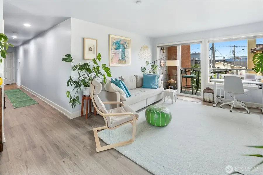2514 57th Avenue Sw #203, Seattle, WA 98116 - #3